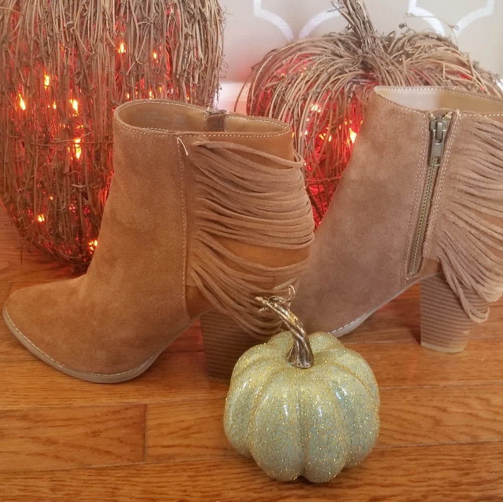 70 Post Paris Suede Leather Booties